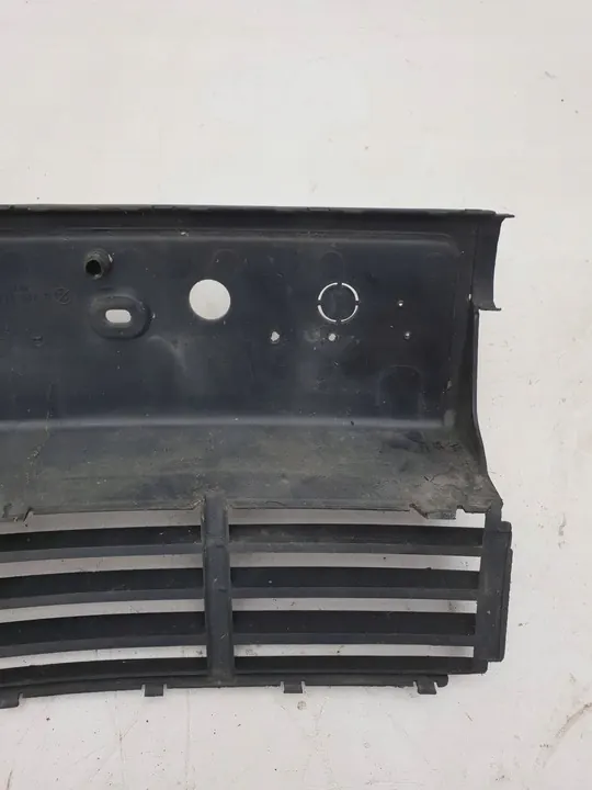 BMW e34 rifinitura paraurti anteriore 1934337 image 4