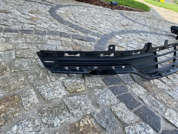 Griglia Centrale Paraurti OPEL MOKKA X OEM 42536906 image 3