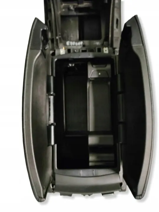 BMW X5 E70 Tunnel Armsteun OEM - Gebruikt image 5