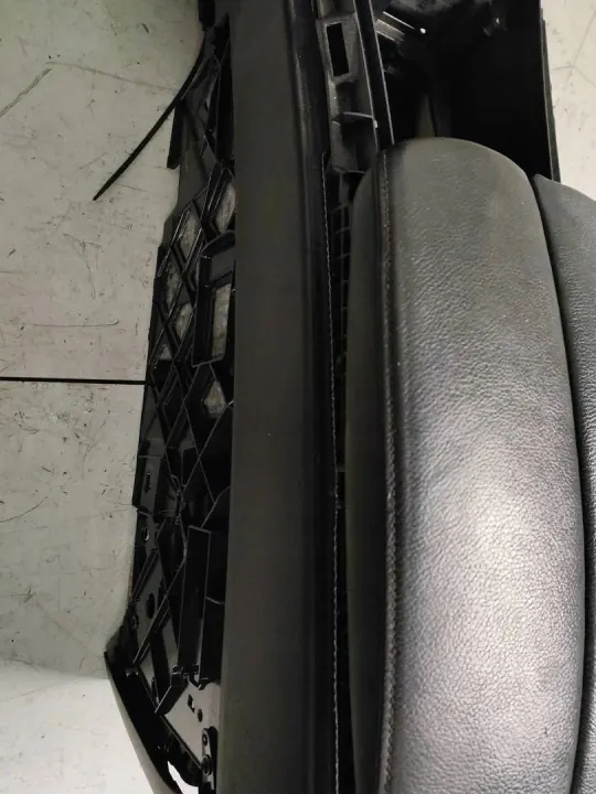 BMW X5 E70 Tunnel Armsteun OEM - Gebruikt image 8
