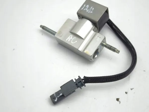 Válvula de Expansión A/C Citroen OEM T588455 - Usado image 5