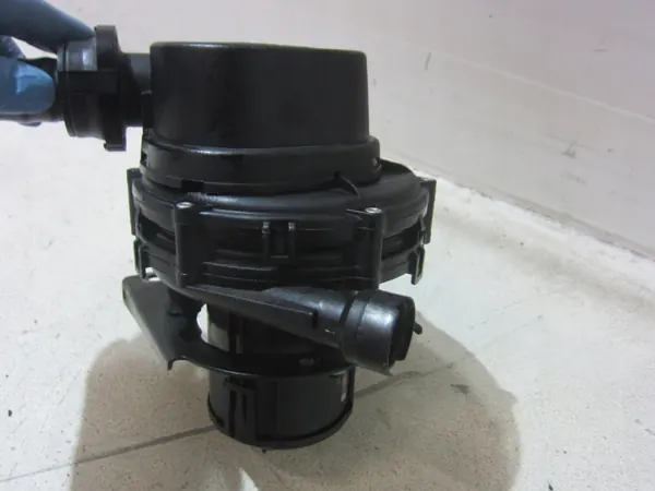 Pompe à air secondaire BMW Z3 E36 3.0I M54 OEM 1437466 image 4