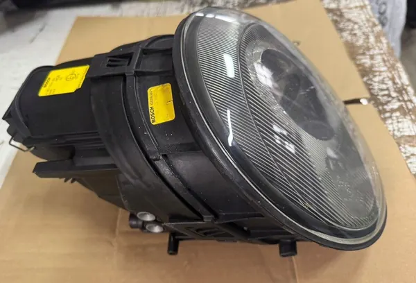 Porsche OE 993-631-031-00 Linker Koplamp image 3