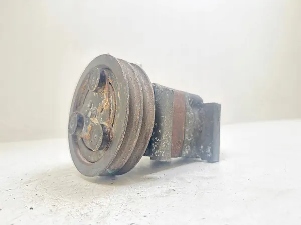 Mazda OE H12A1AA4DM Ilmastointikompressori image 2