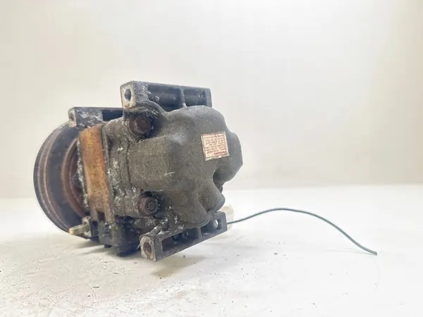 Mazda OE H12A1AA4DM Ilmastointikompressori image 3