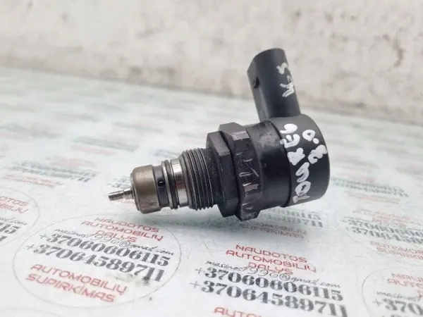 Regulador presión combustible OEM 057130764C VW Touareg image 2