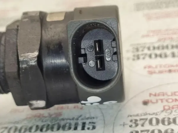 Regulador presión combustible OEM 057130764C VW Touareg image 5