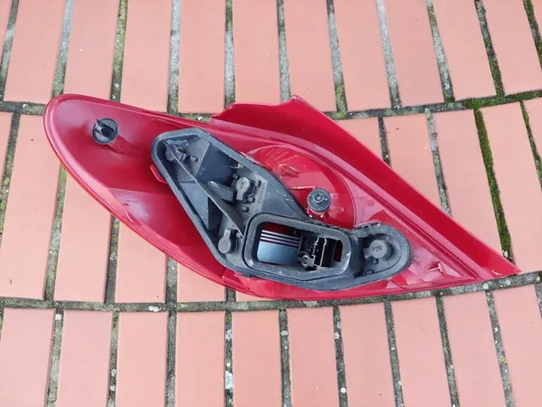 Luz trasera derecha PEUGEOT 207 (W_) 06.05-12.13 image 2