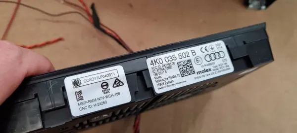 Audi A6 C8 Trådlös Laddare OEM 4K0035502B Begagnad image 10
