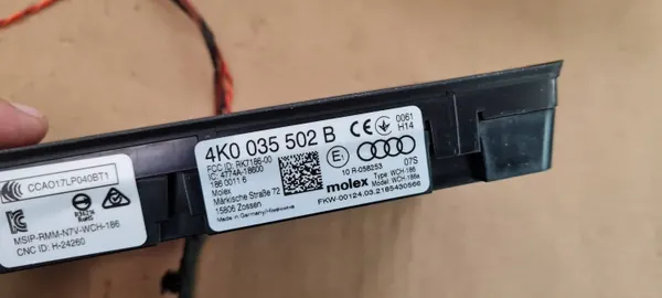 Audi A6 C8 Trådlös Laddare OEM 4K0035502B Begagnad image 8