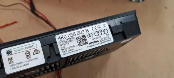 Audi A6 C8 Trådlös Laddare OEM 4K0035502B Begagnad image 9