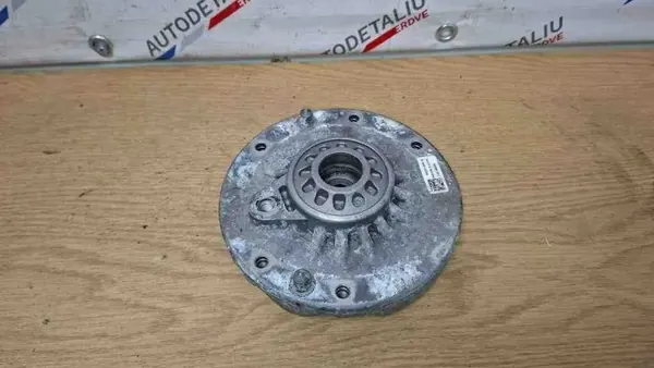 Voorlinker schokdemperbevestiging OEM 6892617 BMW F40 image 5