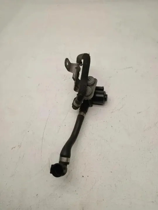 Válvula radiador calefactor BMW OEM 8517589 - Usado image 3