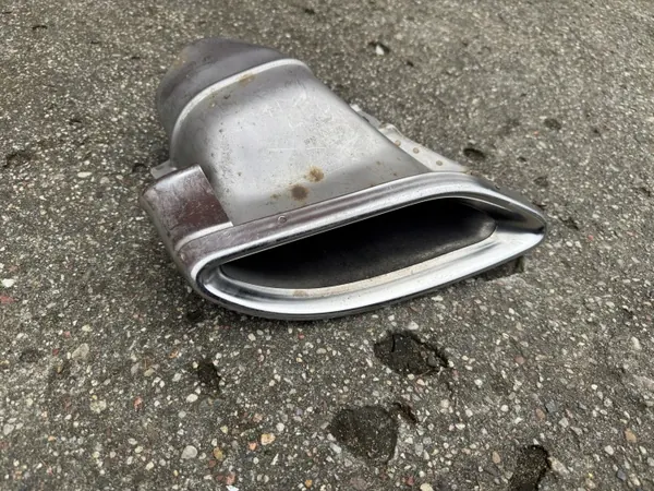 Mercedes Classe E 212 Ponta Escape Esquerda OEM A2124902827-06 image 2