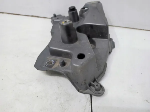 Höger fram skärm fäste Volvo XC60 II image 3