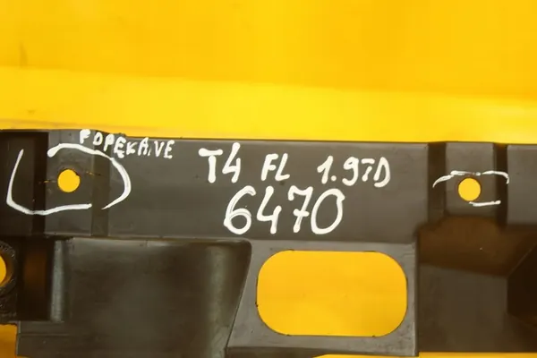 Vorderer Kunststoffverstärkung VW Transporter T4 image 10