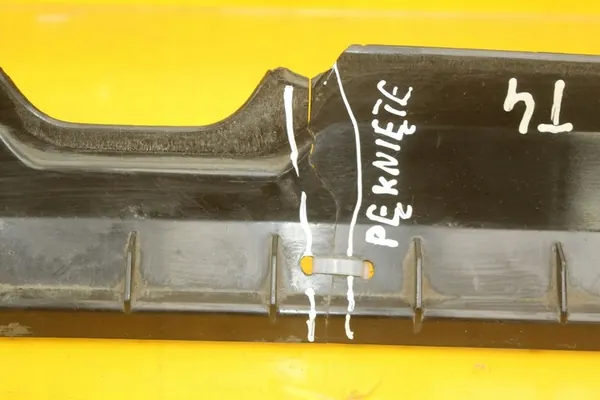 Vorderer Kunststoffverstärkung VW Transporter T4 image 4