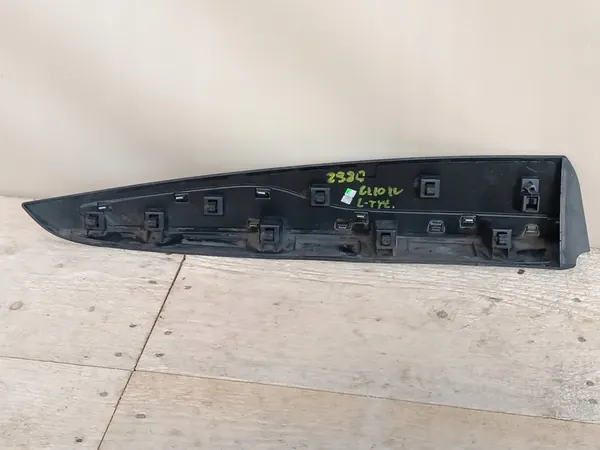 RENAULT CLIO IV Left Rear Door Trim 828772096R image 6