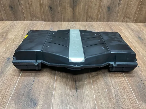 Mercedes W203 W220 W215 Ilmansuodattimen Kotelo A1120900601 image 4