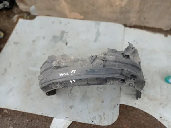 Mitsubishi Lancer VIII Front Right Wheel Arch 5370A440 image 2