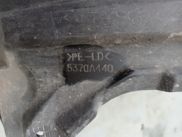 Mitsubishi Lancer VIII Front Right Wheel Arch 5370A440 image 4