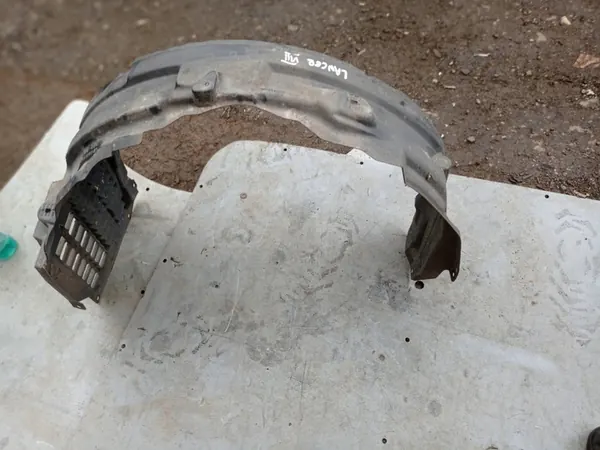 Mitsubishi Lancer VIII Front Right Wheel Arch 5370A440 image 5