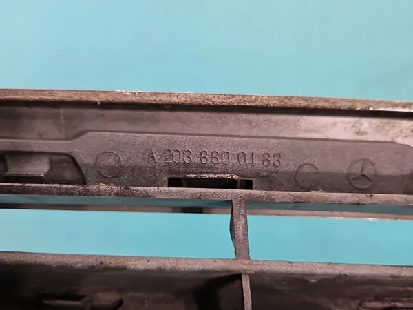 Griglia Mercedes W203 Sedan 00-04 image 9