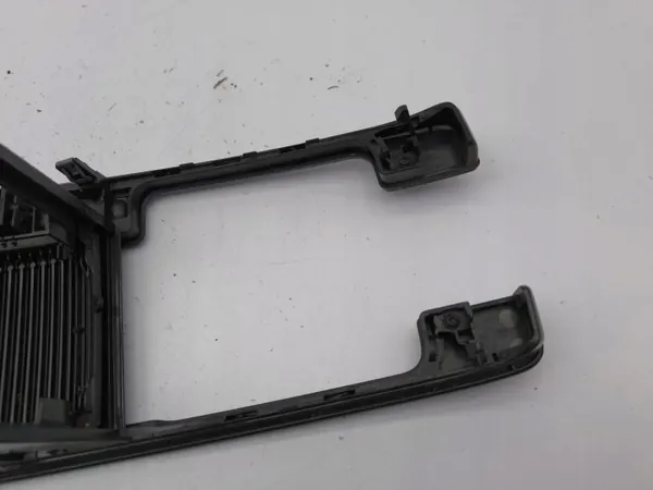 Volvo V50 2009 Middenconsole afwerking OEM 30755390 image 4