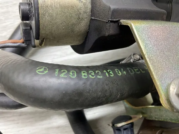 Lämmitysventtiili OEM 0018351064 Mercedes-Benz SL R129:lle image 10