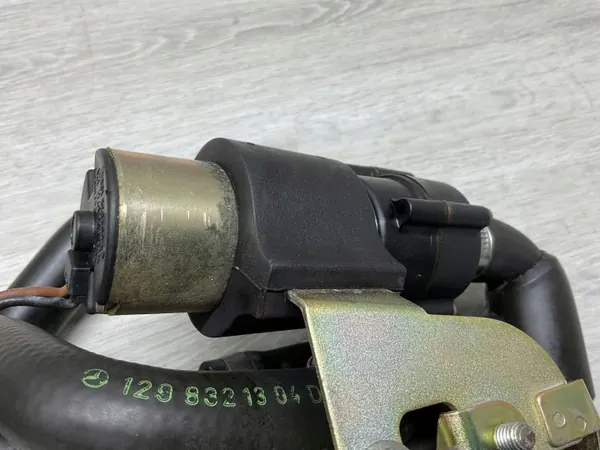 Lämmitysventtiili OEM 0018351064 Mercedes-Benz SL R129:lle image 3