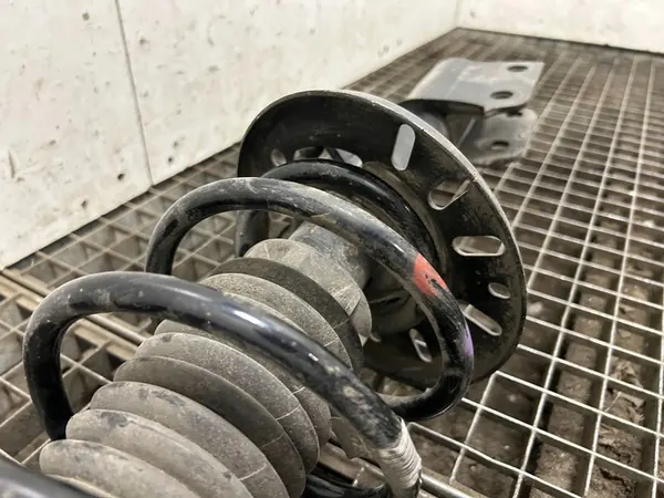 Ammortizzatore anteriore Citroen Berlingo 2020 Lato Destro OEM image 5