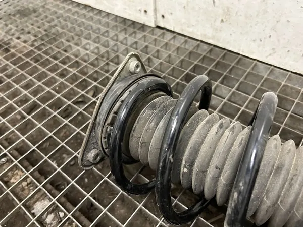 Ammortizzatore anteriore Citroen Berlingo 2020 Lato Destro OEM image 6