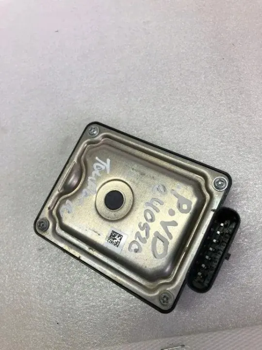 VW Radar OEM 2Q0907561J Touran 1.4L 2016 image 3