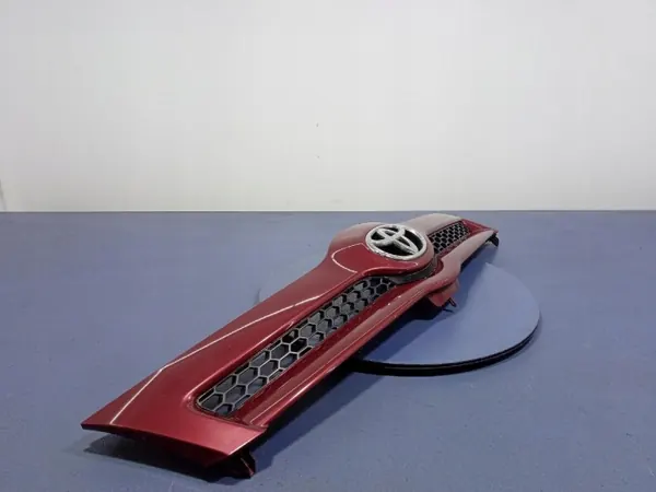 Toyota OE Kühlergrill 53111-0F010 Gebraucht image 3