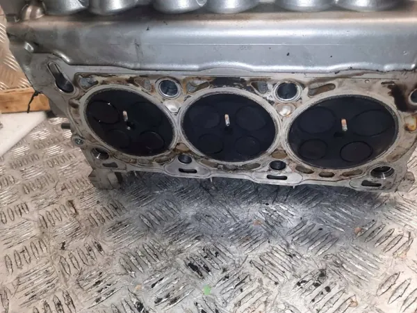 Jeep Grand Cherokee WK2 3.0CRD Cabeçote Esquerdo OEM 90352085F image 8