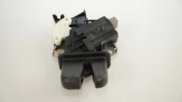 Fecho de porta-malas OEM 360208256 para VW Passat B7 Sedan image 7