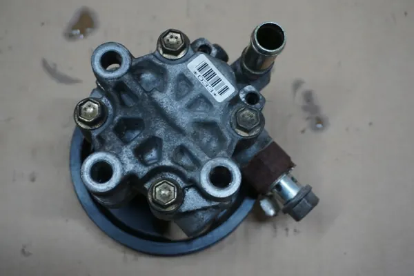 Servopumpe RAV4 II 2.0 D4D OEM Gebraucht image 7