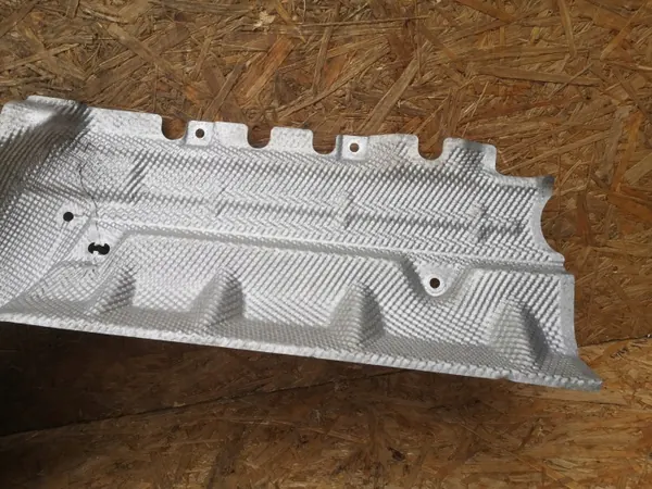 Escudo térmico LK72-U114B04-AB para Discovery Sport L550 image 4