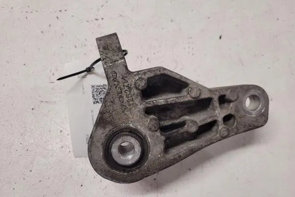 Vasemman Moottorin Kiinnike VOLVO V60 1.6L Diesel 2011 image 3