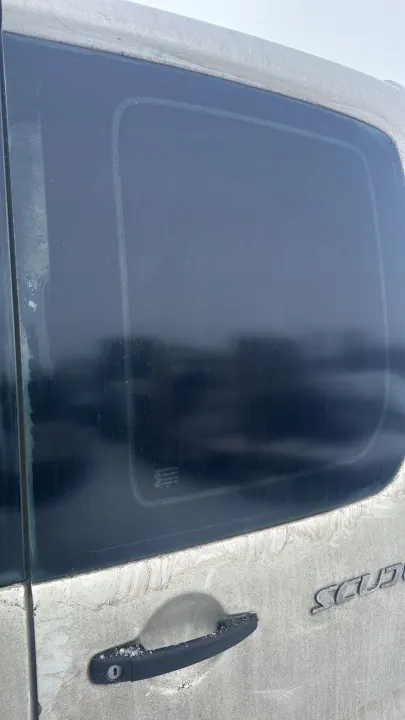 Fiat Scudo 2009 Achter Rechter Ruit OEM fiat scudo szyba tył prawa image 2