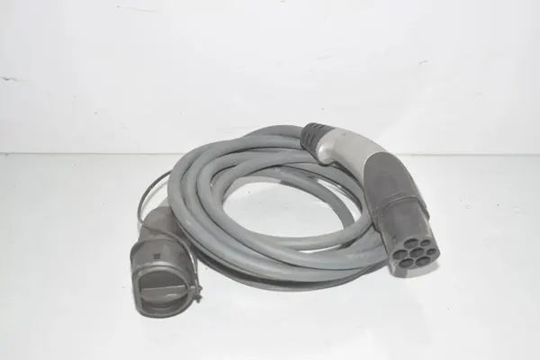 BMW Acculaderkabel OEM 9110223 - Gebruikt image 2