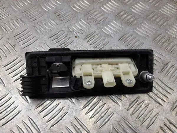 Porsche Panamera 970 Kofferraumgriff OEM 97061342602 image 3