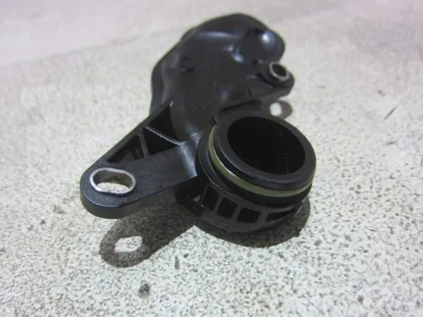 BMW Ölpumpenzufuhr OEM 11418513665 - Gebraucht image 3