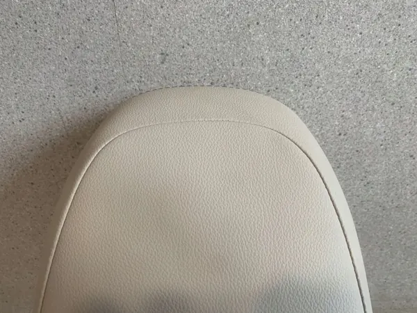 Främre huvudstöd höger OEM LPV13249 för BMW 3 image 7