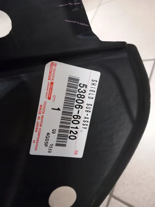 TOYOTA LAND CRUISER 150 09- Front Left Wheel Arch image 7