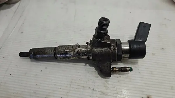 Juego de inyectores Ford Focus MK3 OEM 50274V05 - Usado image 2