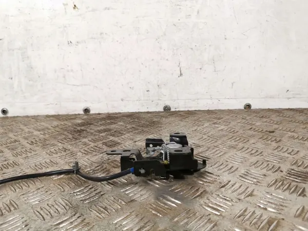 Serrure de capot Subaru OE FBZ11035 pour XV 2019 image 2
