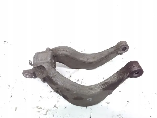 Volvo XC90 2018 Etujousimen Kiinnike OEM 31360635 image 3