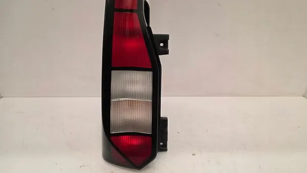 Luz trasera izquierda Volkswagen Caddy 2K7945095A image 2