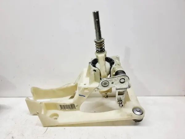 Volvo V40 Versnellingspook OEM 31367614 - Gebruikt image 2